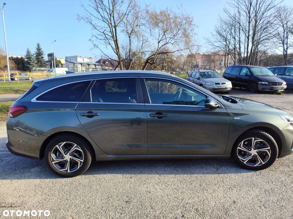 Hyundai i30 1.5 T-GDI 48V-Hybrid Trend - 11