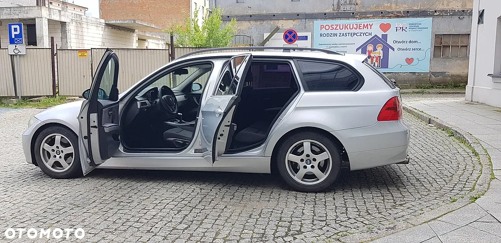BMW Seria 3 318d - 11