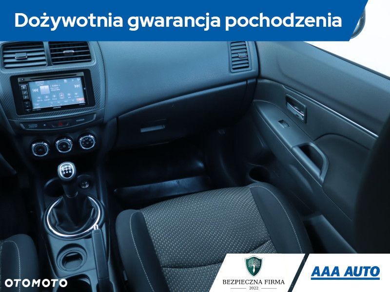 Mitsubishi ASX - 10
