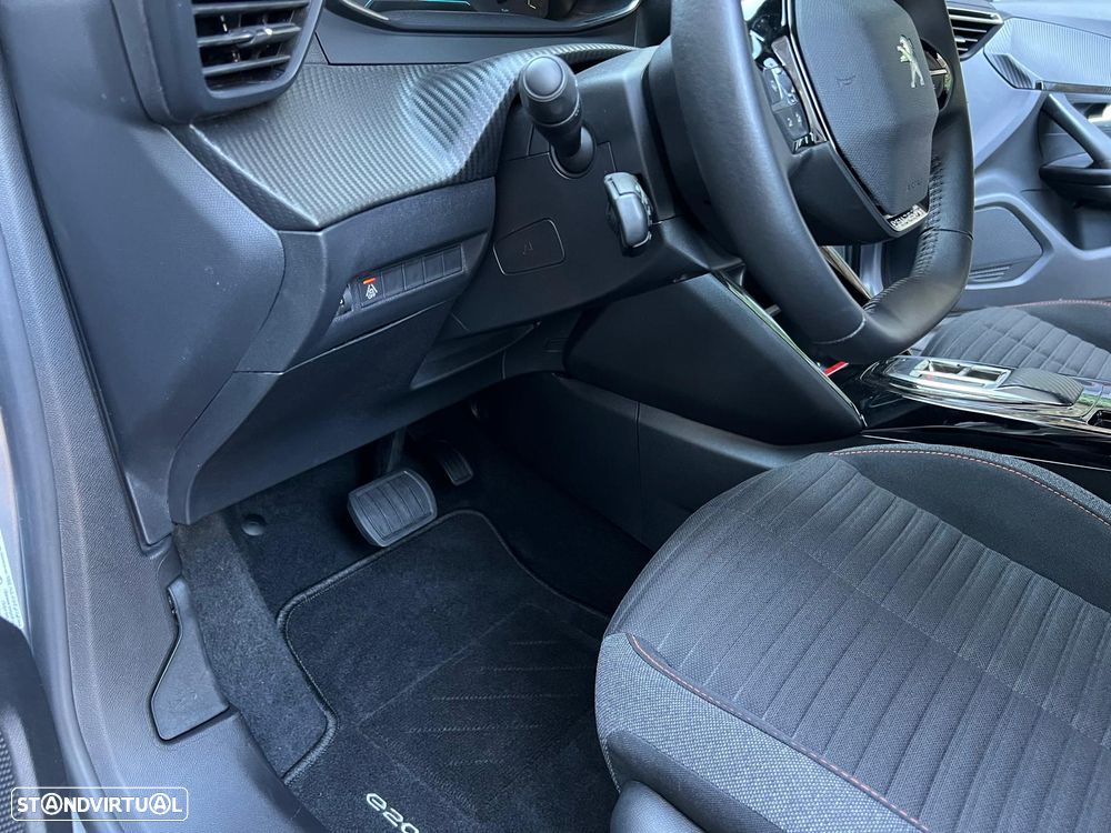 Peugeot e-2008 50 kWh Active - 13