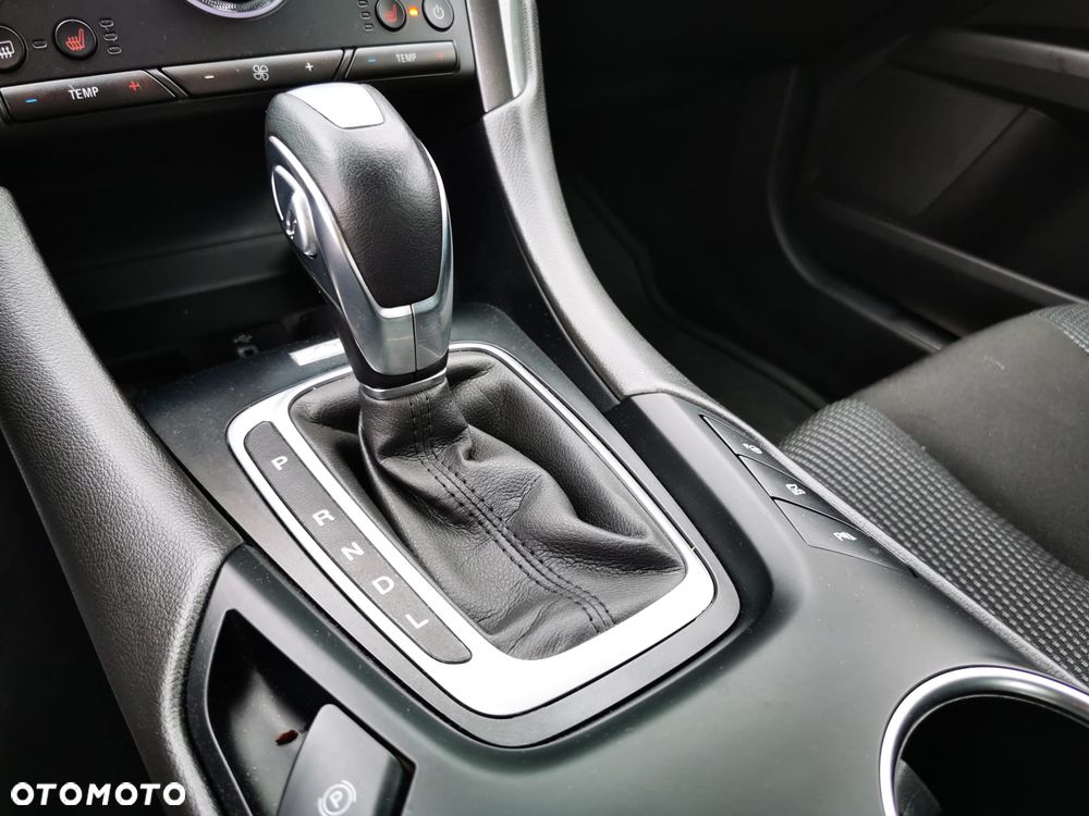 Ford Mondeo 2.0 Hybrid Titanium - 28