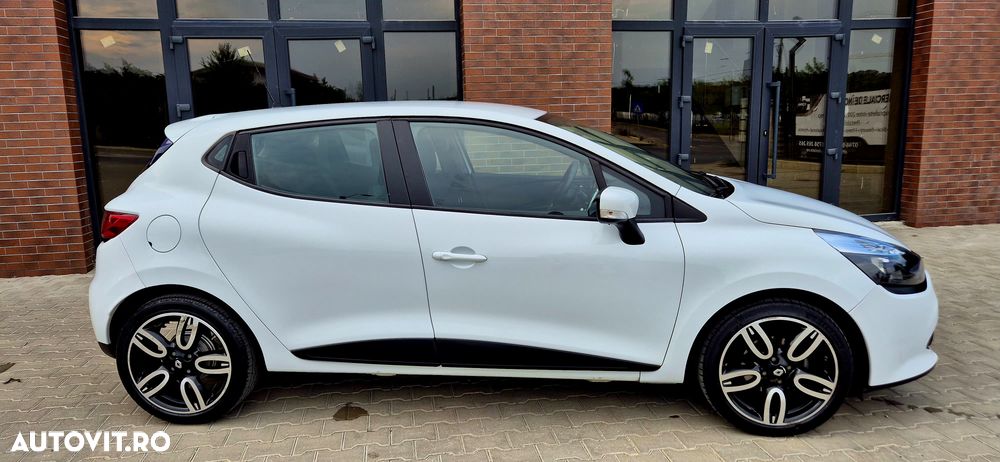Renault Clio - 15