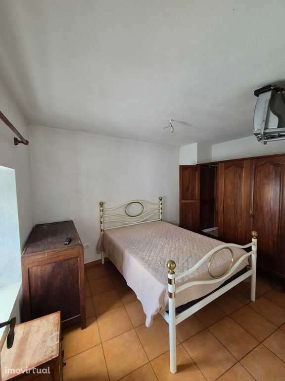 Pequena moradia no centro da aldeia do Troviscal - Grande imagem: 3/13