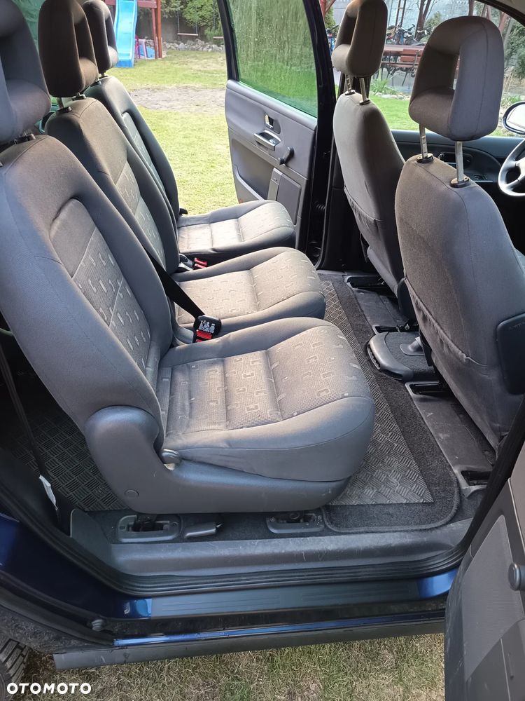 Volkswagen Sharan - 8