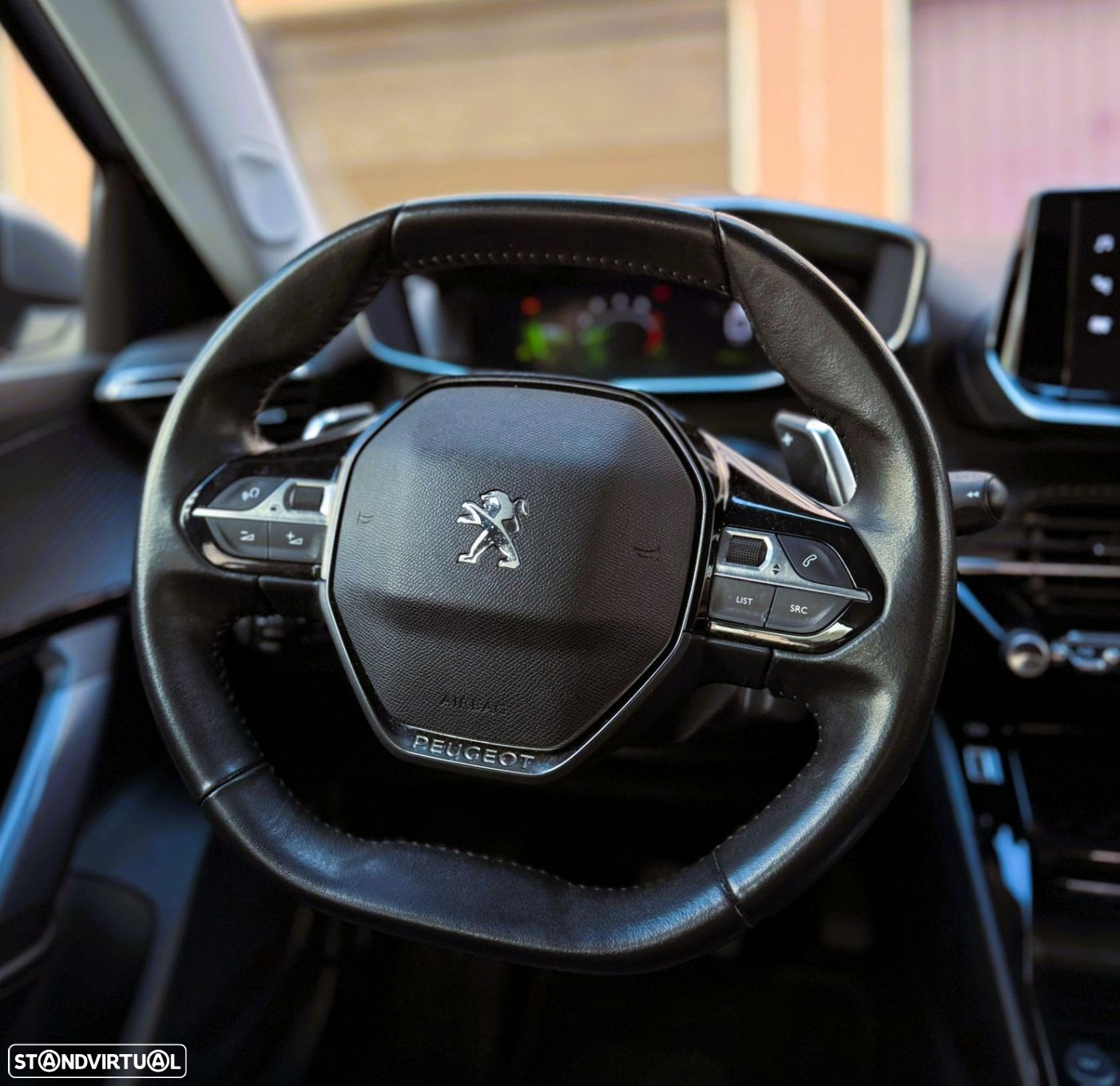 Peugeot 2008 1.2 PureTech Allure EAT8 - 11