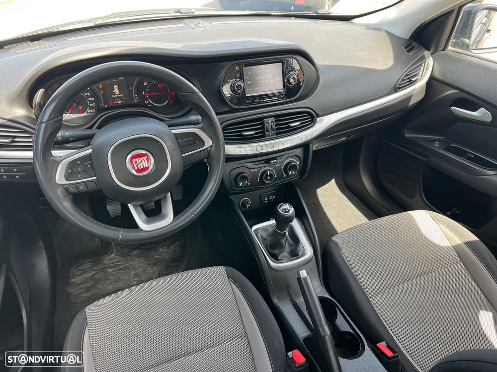 Fiat Tipo - 12