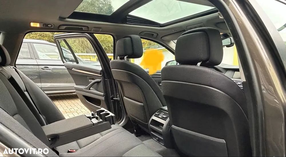 BMW Seria 5 520d Touring Luxury Line - 29