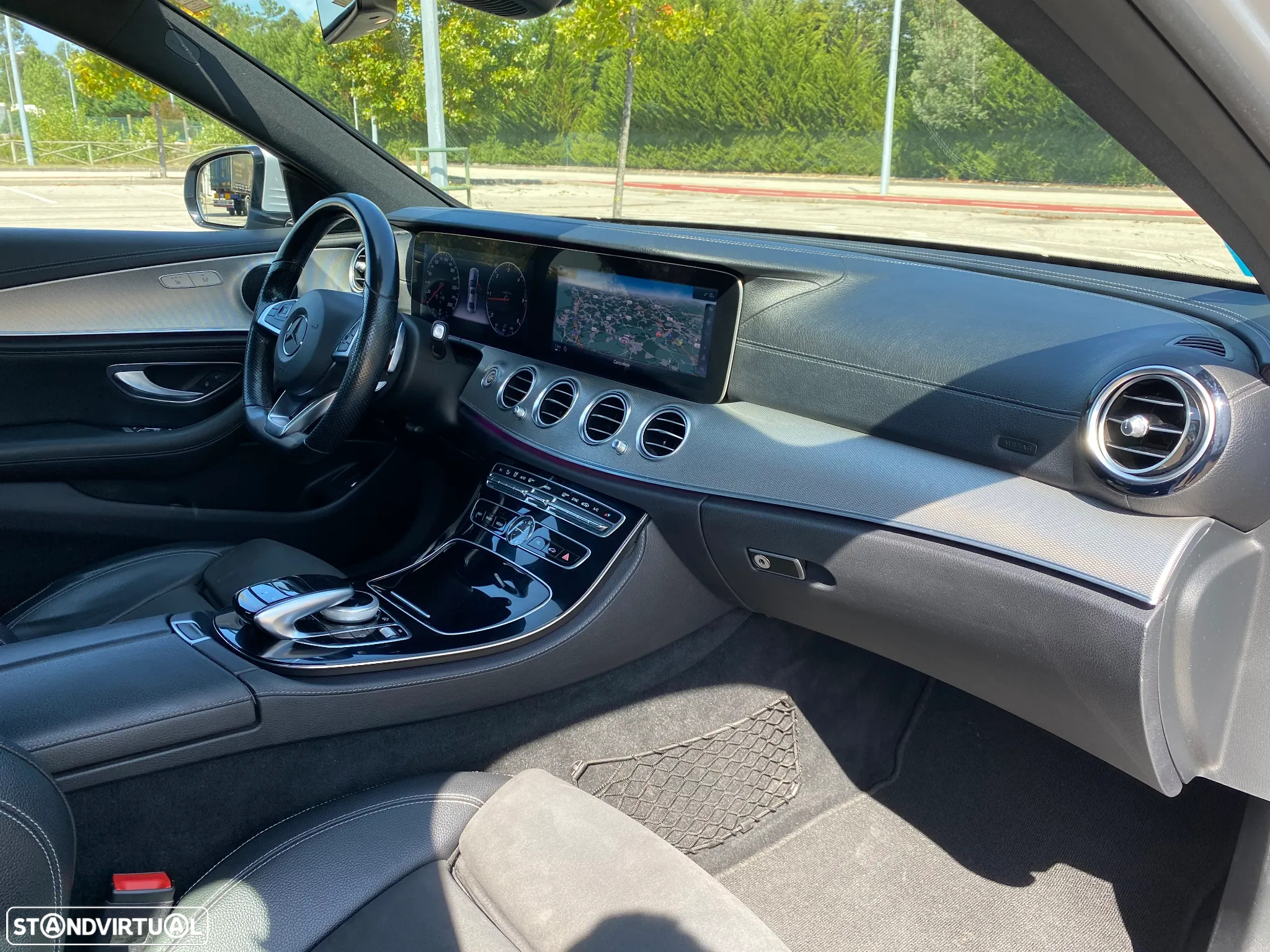 Mercedes-Benz E 220 d AMG Line - 16