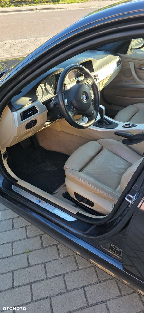 BMW Seria 3 330i - 8