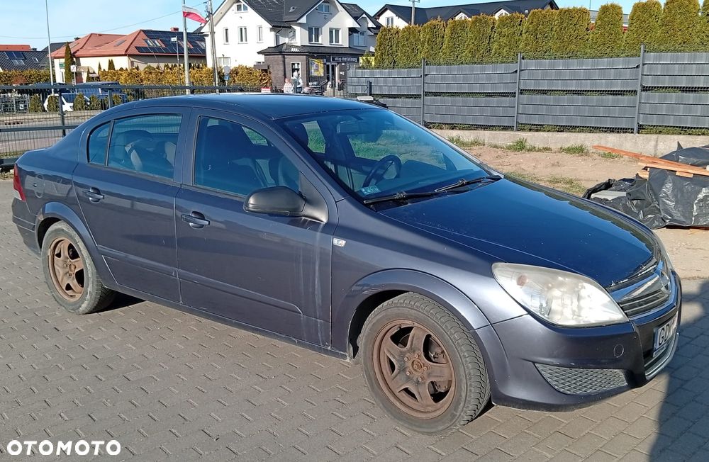 Opel Astra 1.6 Enjoy - 2