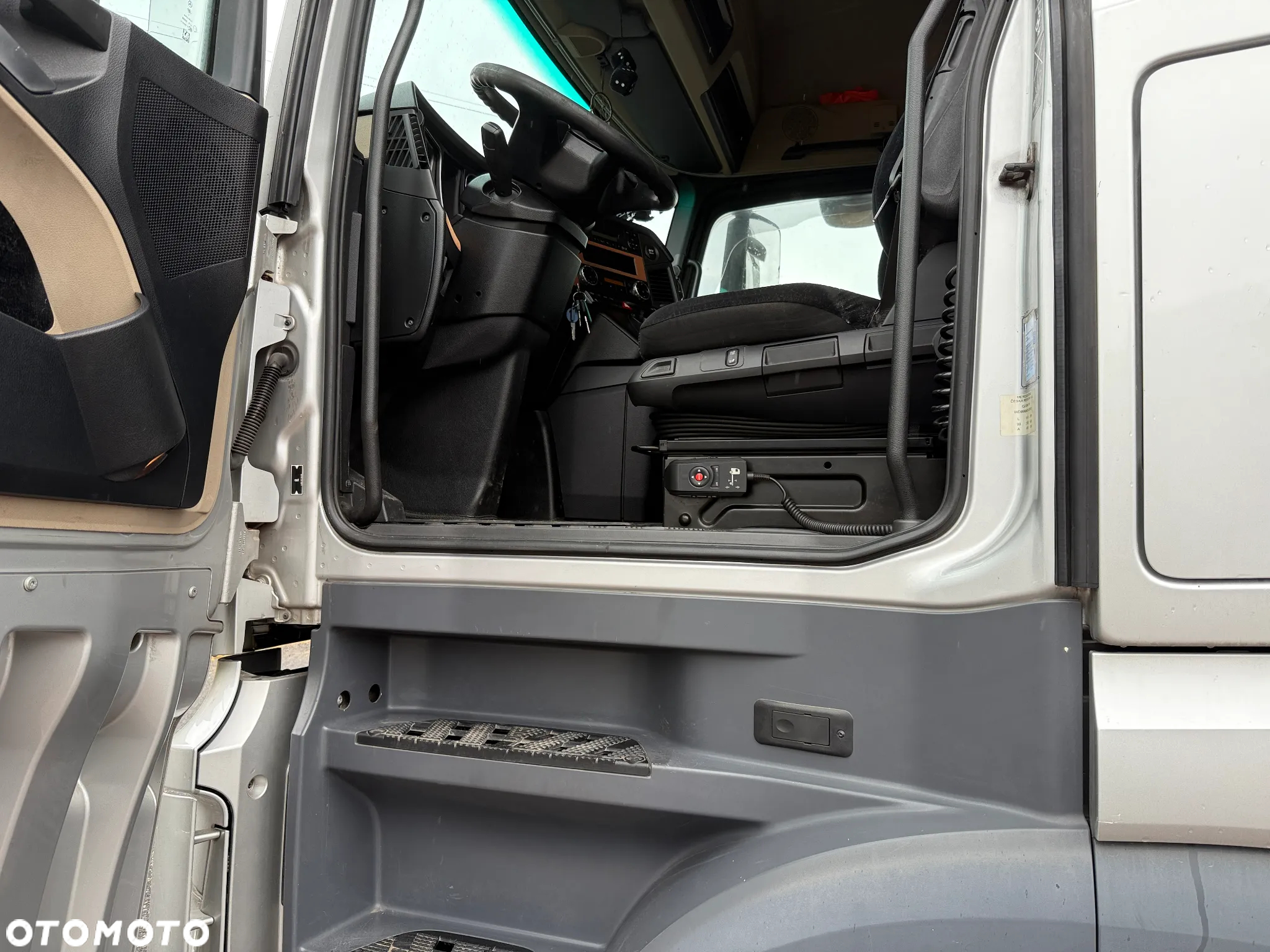 Mercedes-Benz Actros - 28