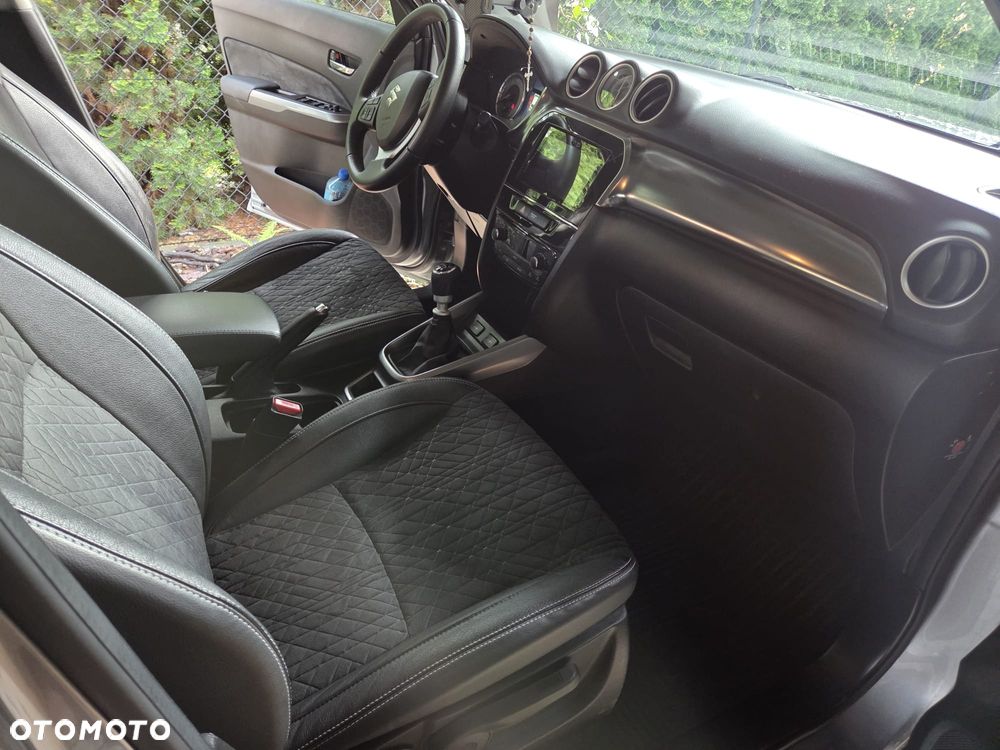 Suzuki Vitara 1.4 Boosterjet Elegance 2WD - 11