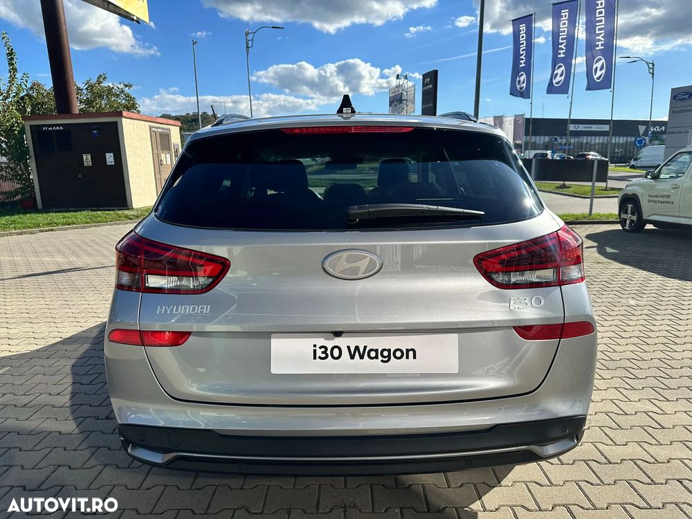 Hyundai i30 Wagon 1.5 96CP M/T Highway - 10