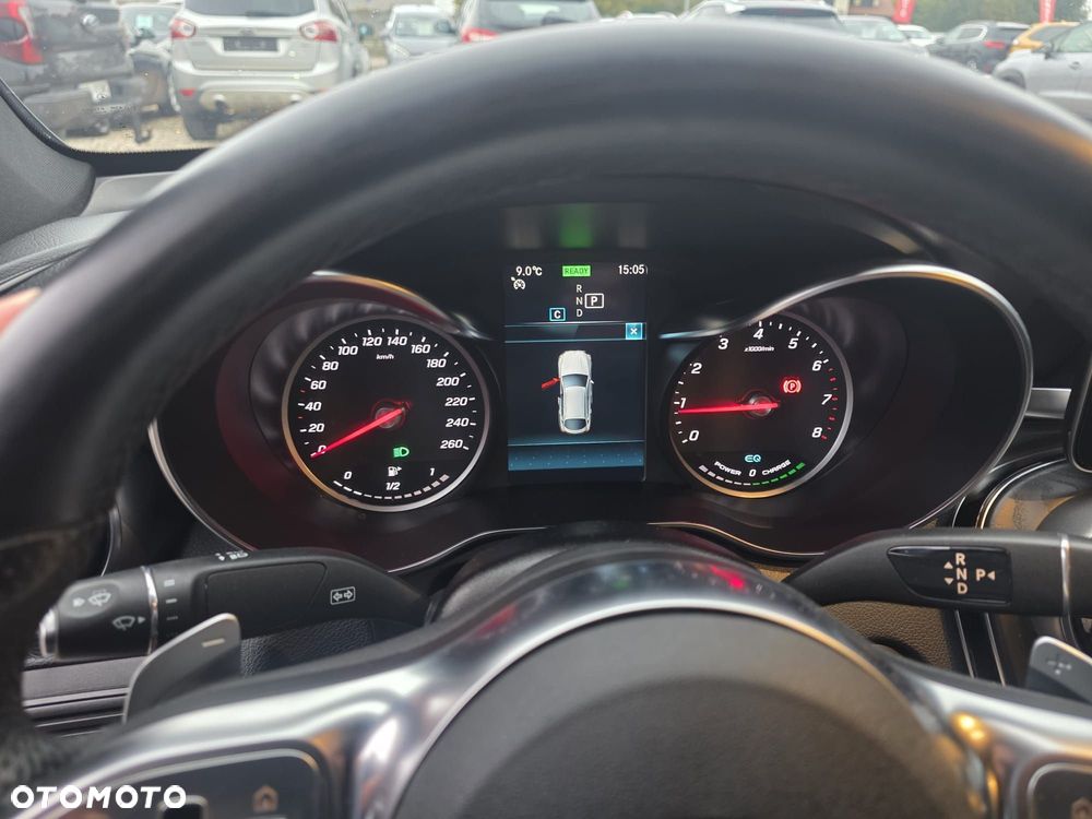 Mercedes-Benz GLC - 32