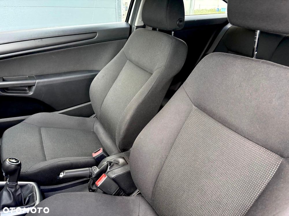 Opel Astra GTC 1.4 - 12