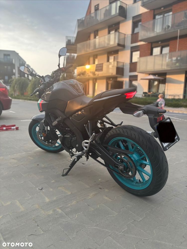 Yamaha MT - 6