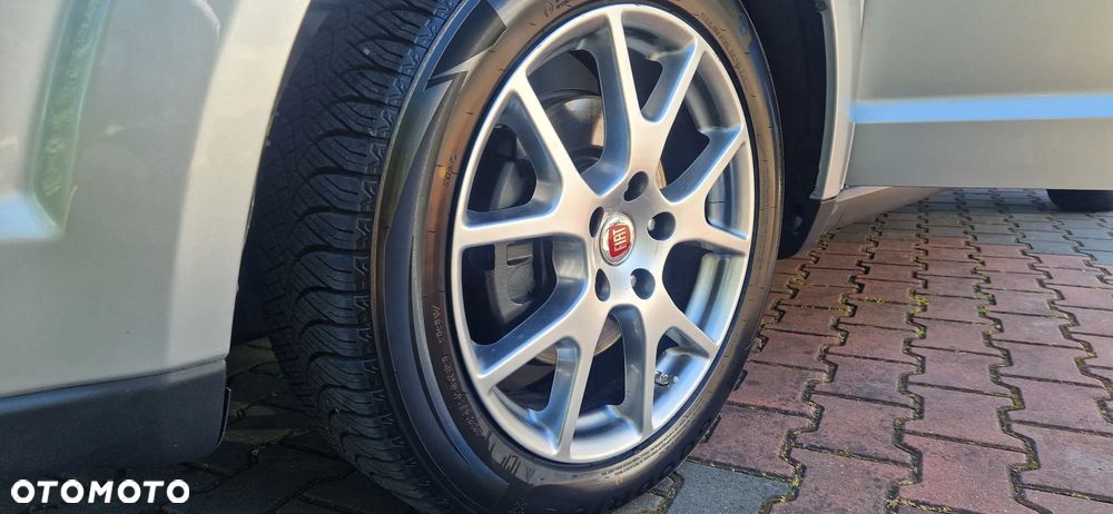 Fiat Freemont 2.0 Multijet 16V DPF Automatik Allrad Lounge - 16