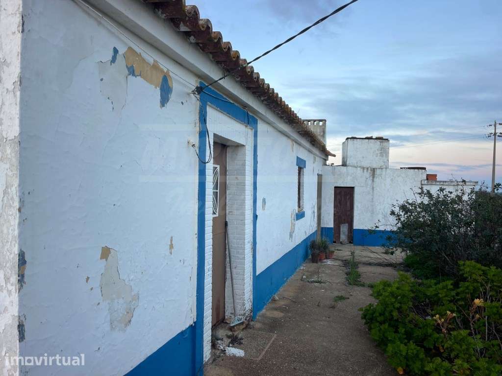 Moradia para Recuperar com Terreno de 2.007 m² - São Domingos, Sant... - Grande imagem: 3/25