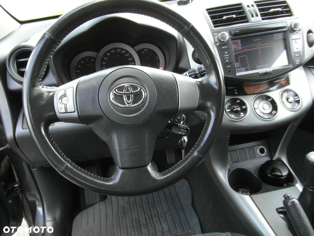 Toyota RAV4 2.0 VVT-i Sol - 21
