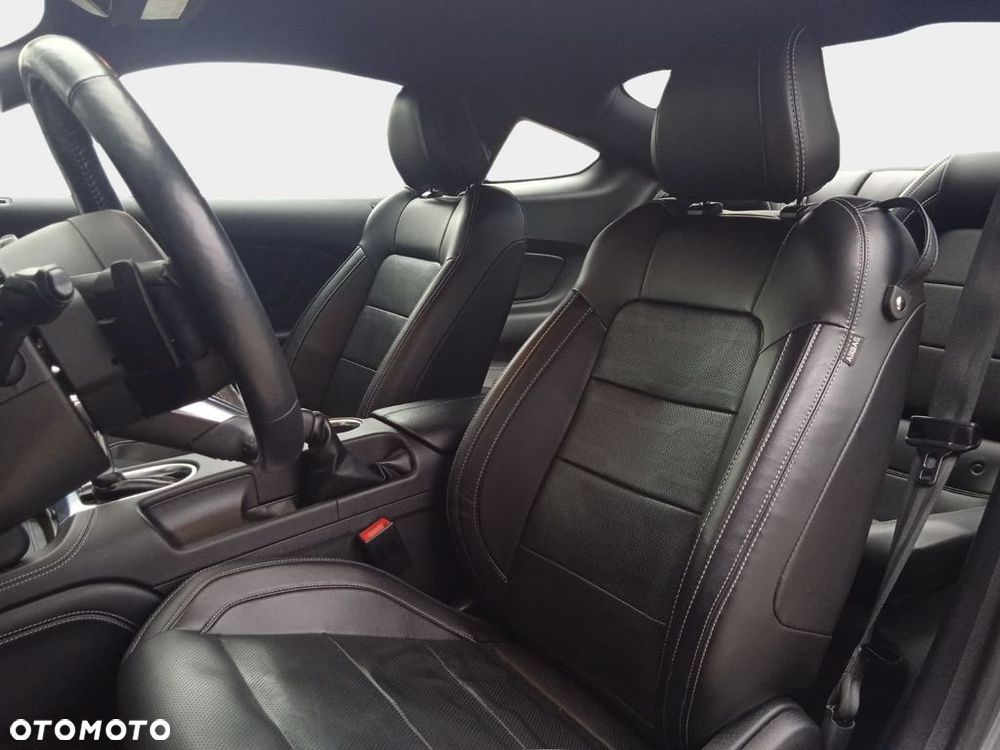 Ford Mustang 5.0 V8 GT - 32