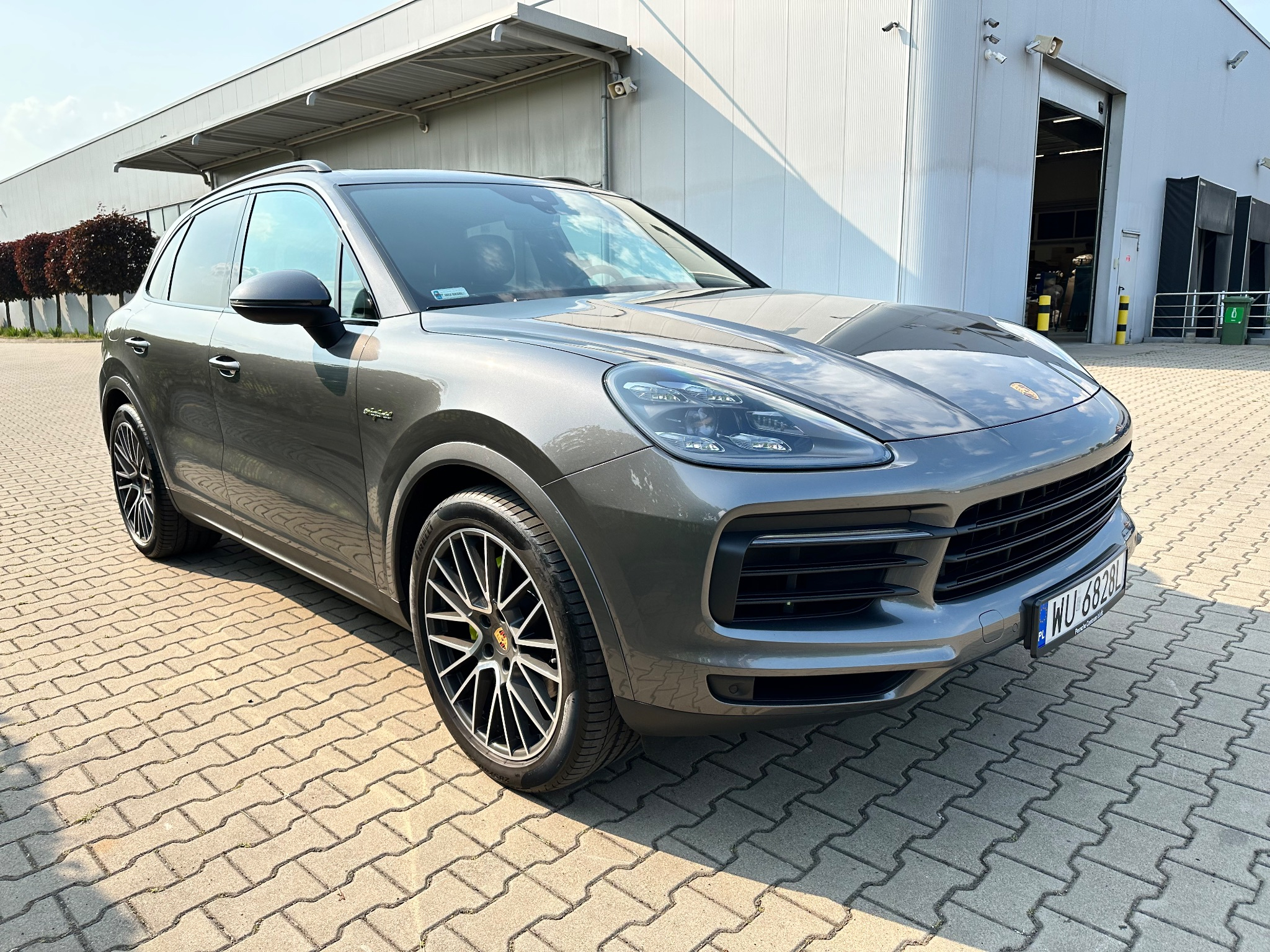 Porsche Cayenne E-Hybrid - 2