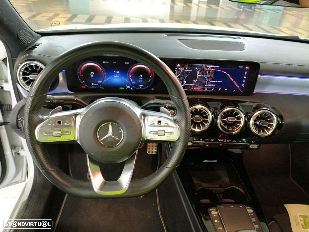 Mercedes-Benz A 250 e AMG Line - 8