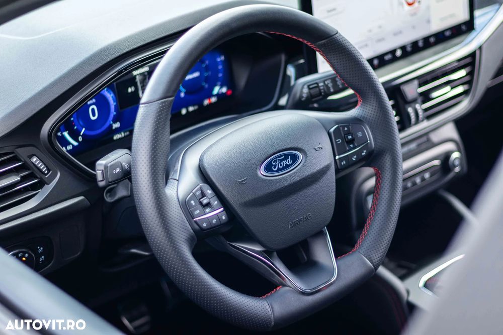 Ford Focus 1.0 EcoBoost MHEV ST-Line X - 14