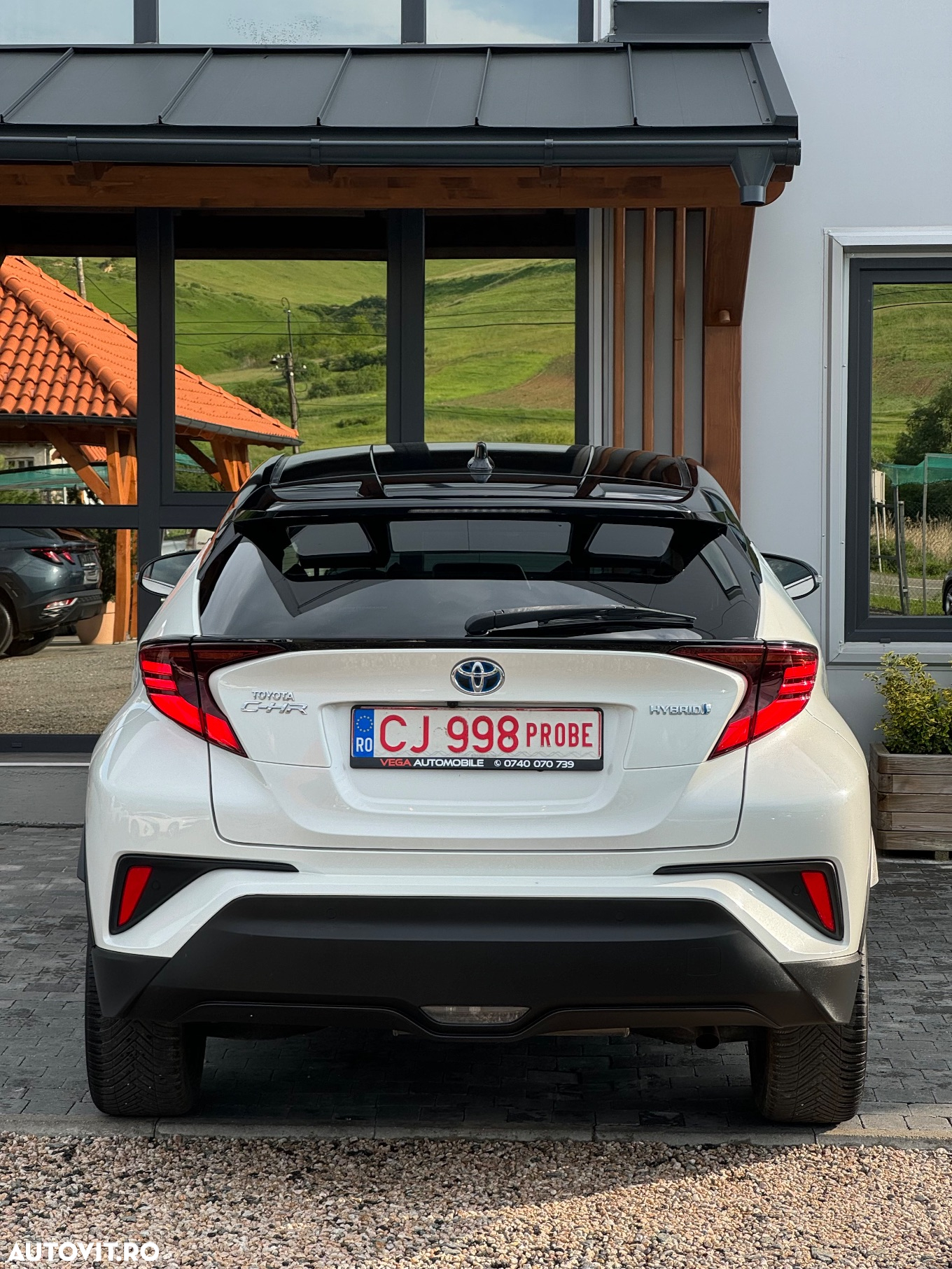 Toyota C-HR 1.8 Hybrid Black&White - 37