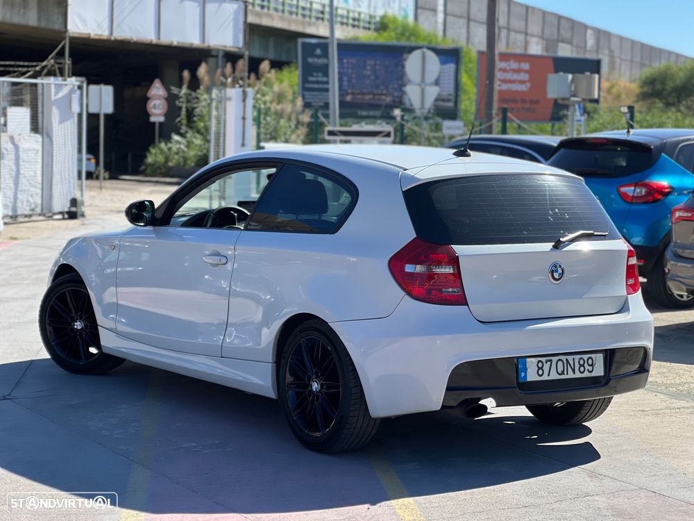 BMW 118 2012 photo 2