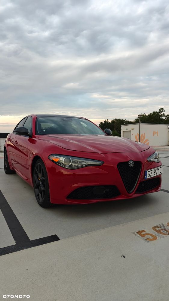 Alfa Romeo Giulia - 1