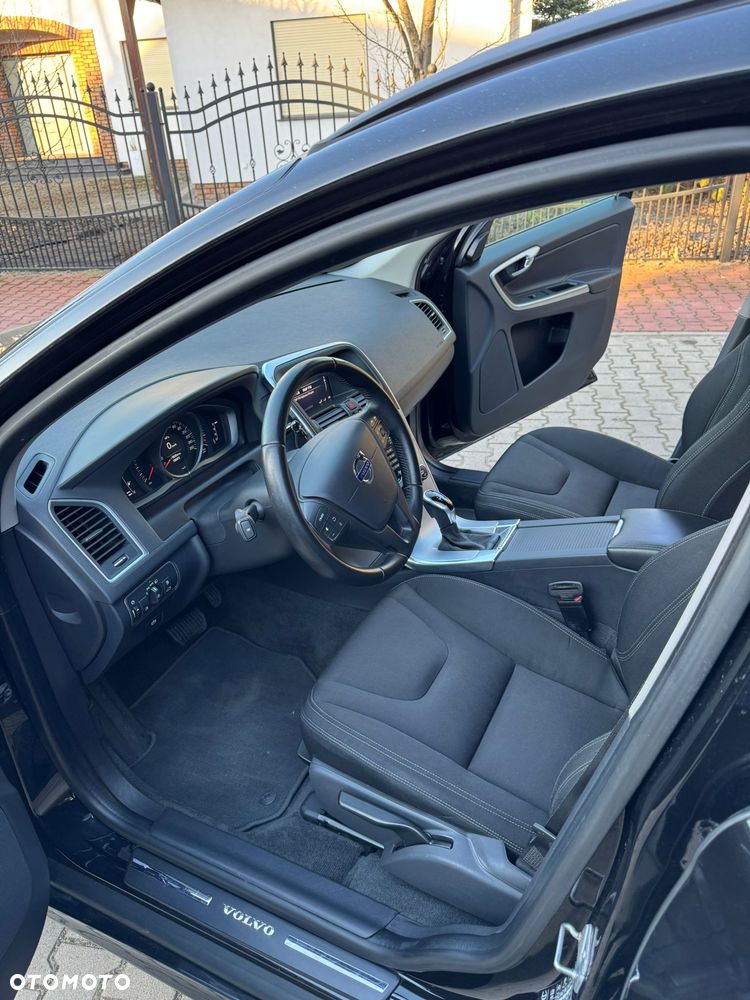 Volvo XC 60 D3 Drive-E Momentum - 16