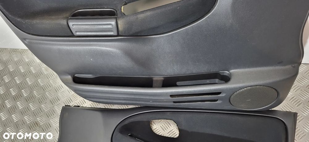 Suzuki Grand Vitara I Tapicerka Boczek Drzwi Przód - 7