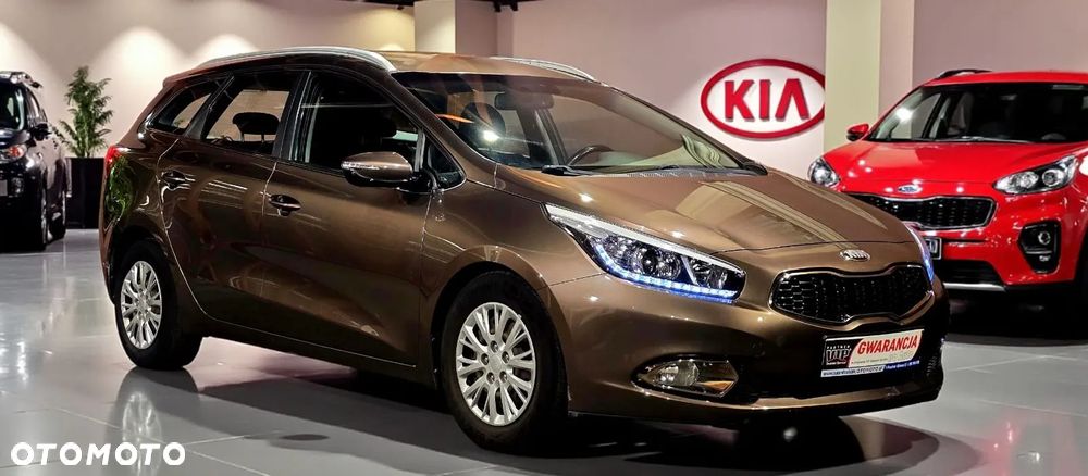 Kia Ceed 1.6 GDI ISG SW Dream Team Edition - 1