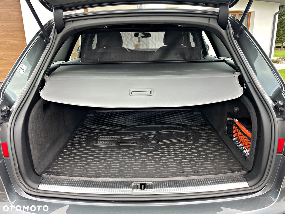 Audi A4 Avant 2.0 TDI DPF clean diesel multitronic S line Sportpaket - 29