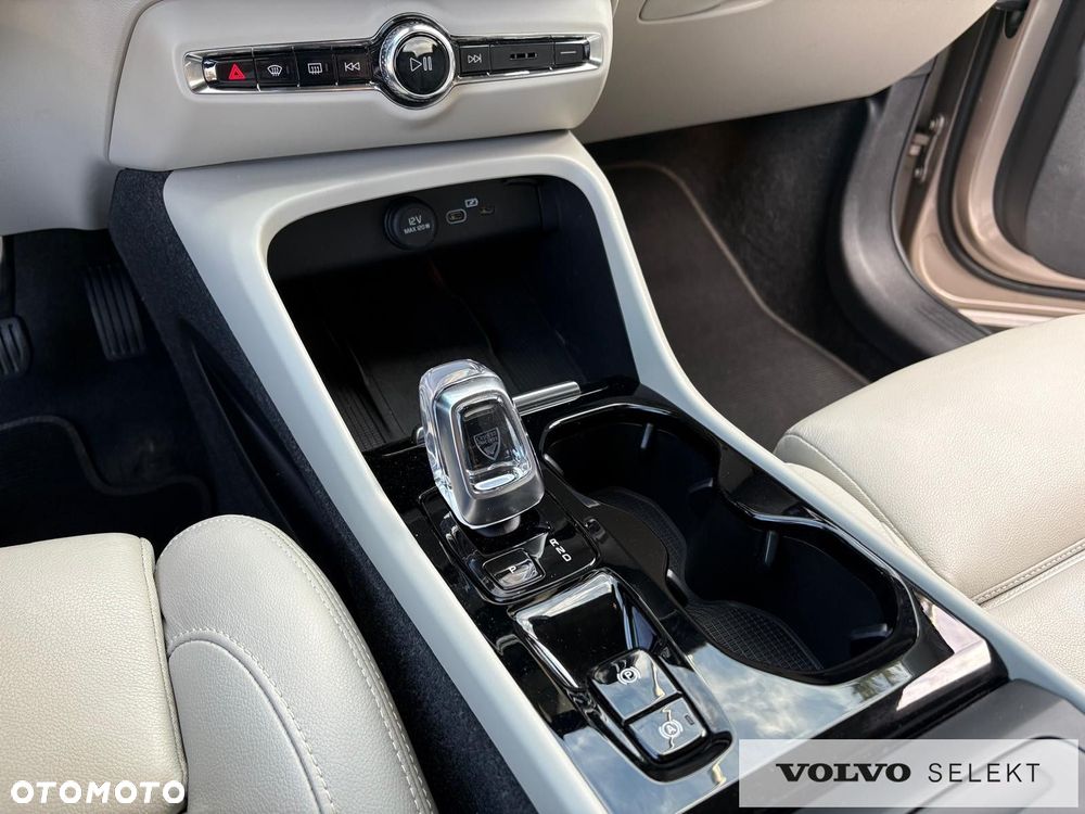 Volvo XC 40 - 33