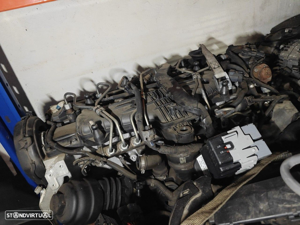 Motor Com Acessorios Volvo V40 Hatchback (525, 526)