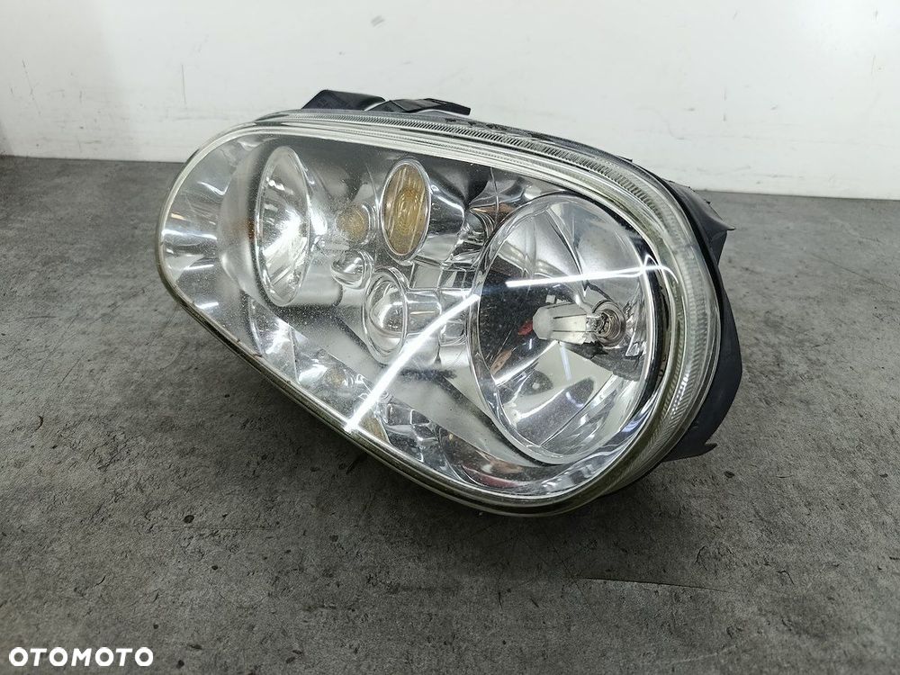 LAMPA PRZÓD LEWA VW GOLF IV 1J1941015B  67742010 VALEO - 2
