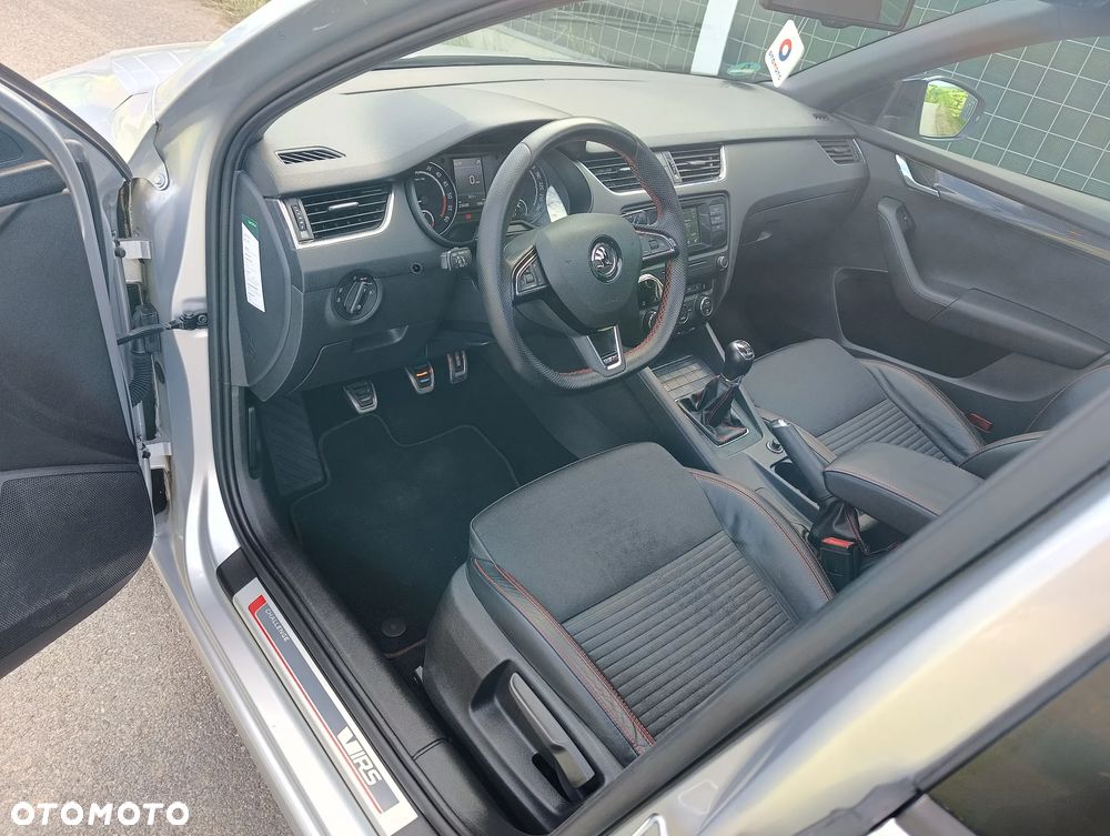 Skoda Octavia 2.0 TDI RS - 25