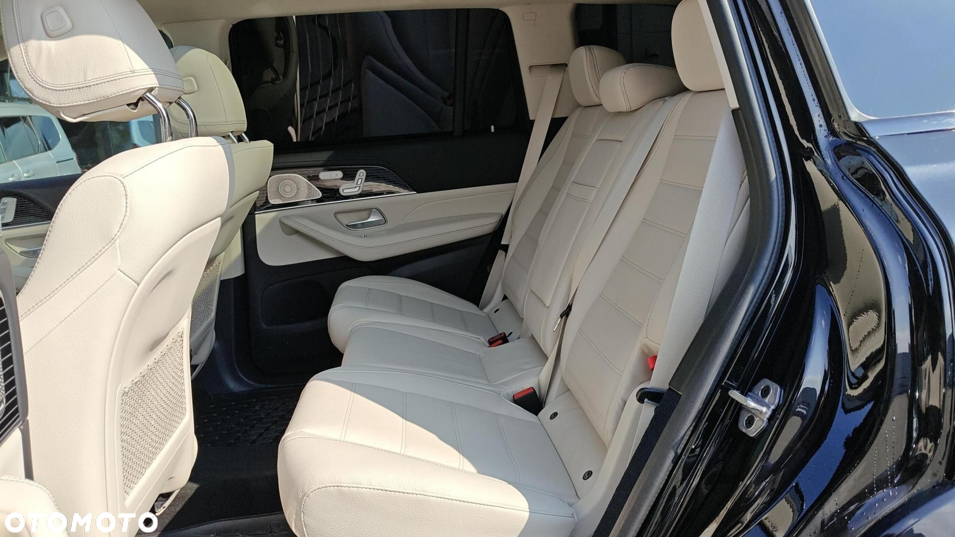 Mercedes-Benz GLS - 16