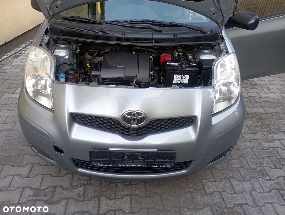 Toyota Yaris - 24