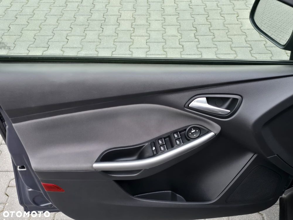 Ford Focus SW 1.6 Ti-VCT Trend - 26