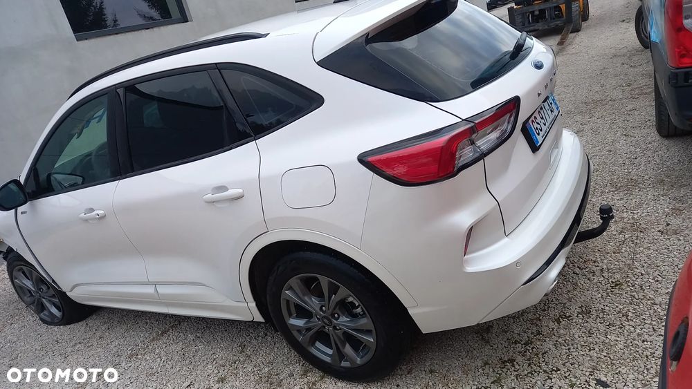 Ford Kuga - 3