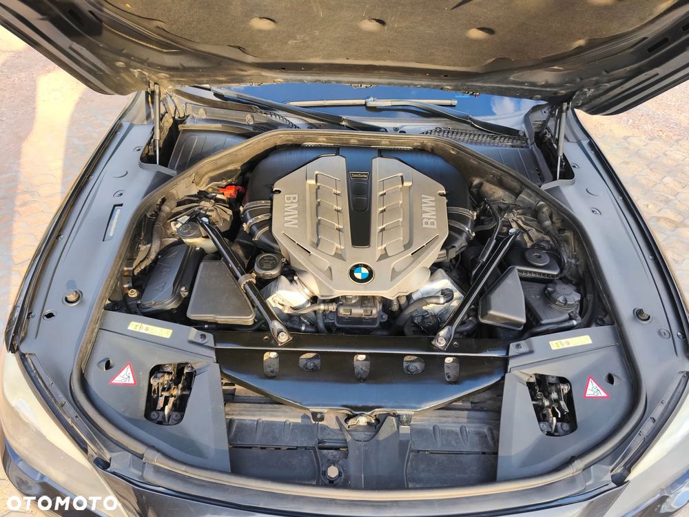 BMW Seria 7 750Li - 29