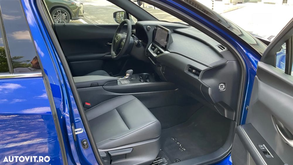 Lexus UX 300h AWD CVT HEV Business - 7