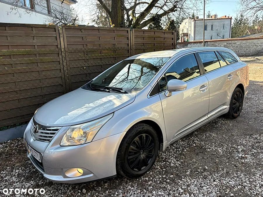 Toyota Avensis 2.0 D-4D - 5