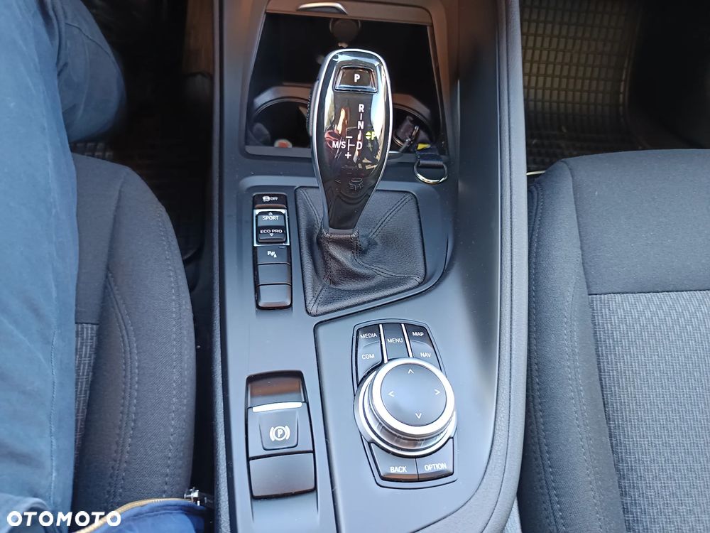 BMW X1 sDrive18d Advantage - 12