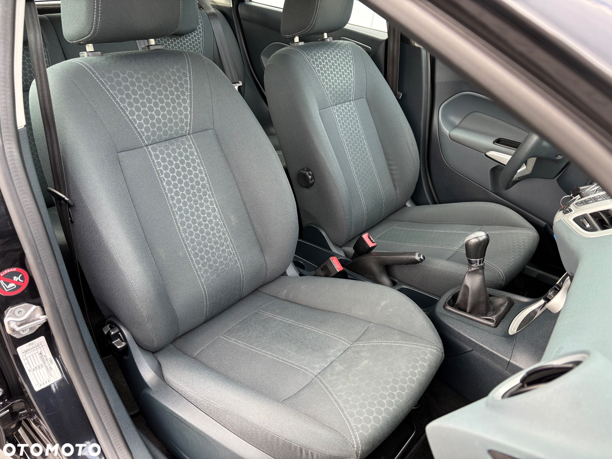 Ford Fiesta 1.6 Titanium - 20