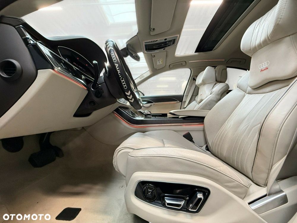 Audi A8 - 24