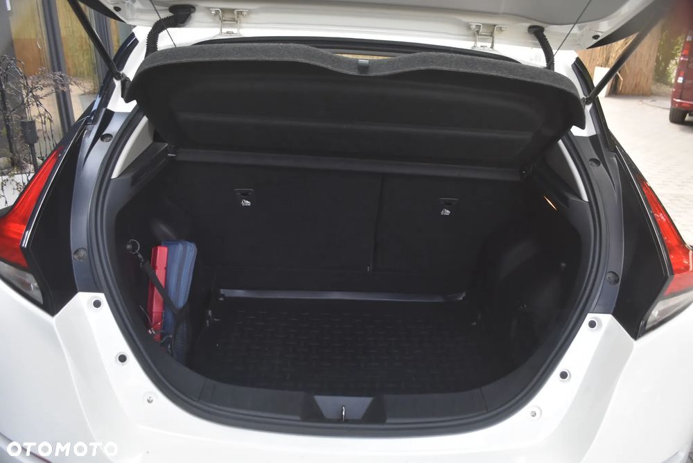 Nissan Leaf - 14
