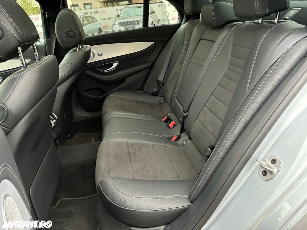 Mercedes-Benz E 300 de 4Matic 9G-TRONIC AMG Line - 19